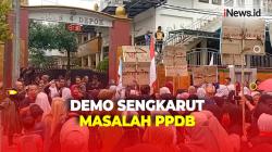 Gelar Demo di Depan SMAN 4 Depok, Ratusan Emak-Emak Soroti Sengkarut Masalah PPDB