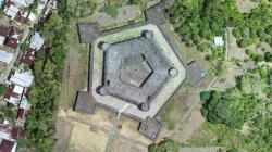 Benteng Belgica di Pulau Naira Maluku, Tempat Pertempuran Sengit VOC dan Portugis