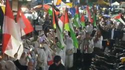 Warga Cimahi Tumpah ke Jalan Sambut Tahun Baru Islam, Lantunan Selawat dan Takbir Menggema<