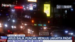 Hari Terakhir Libur Sekolah, Puncak dan Stasiun Pasar Senen Terpantau Ramai 