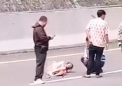 Viral Wanita Nekat Lompat dari Bus di Tol Cipularang hingga Luka Parah