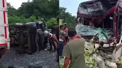 Kecelakaan Beruntun Bus Primajasa Tabrak Sejumlah Kendaraan di Tol Cipularang