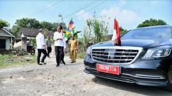 Lintasi Jalan Rusak di Lampung Selatan, Rombongan Kendaraan Jokowi Tiba-Tiba Berhenti<