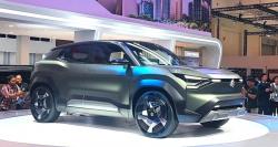 Melantai di GIIAS, Mobil Listrik Konsep Suzuki eVX Akan Diproduksi 2025