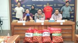 Polda Kalteng Ungkap 8,4 Ton Bawang Bombay Ilegal di Palangka Raya, 1 Orang Ditangkap<