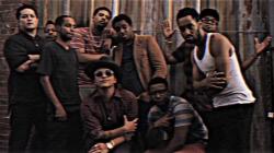 Makna Lagu Locked Out of Heaven - Bruno Mars: Ketergantungan Cinta