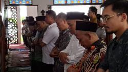 Wapres Ma’ruf Amin Salat Gaib Doakan Almarhum Hamzah Haz