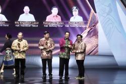Program UMKM Tukar Kredit Idaman Sukses, Wakil Bupati Kutai Kartanegara Raih PDA 2024