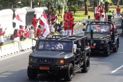 Suasana Kirab Bendera Pusaka dan Naskah Teks Proklamasi RI
