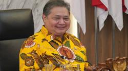 Airlangga Hartarto Ternyata Suka Pakai Kemeja Batik, Intip 5 Potretnya Yuk! 