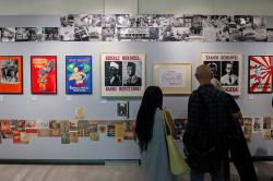 Pameran Karya Seni Cukil dan Poster Bertajuk Propaganda: Official Hoax
