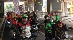 Demo, Ratusan Driver Ojol Konvoi Menuju Lapangan Banteng
