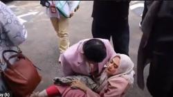 Istri Mandala Soji Pingsan usai Dituntut Bayar Ganti Rugi Rp100 Miliar, Kasus Apa?<