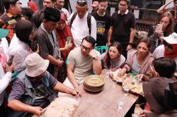Ridwan Kamil Puji Posko Makan Gratis di Warakas