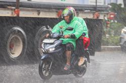 Hujan Sangat Deras Diprediksi Guyur Jabar hingga 4 Mei, BNPB: Waspada Banjir!
