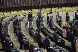 Deretan Kursi Kosong pada Sidang Paripurna Akhir Masa Jabatan, Banyak Anggota Absen