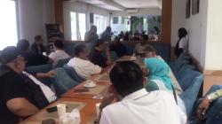 Momen Ferry Kurnia Bersama Cawalkot Haru Suandharu saat Silaturahmi IKA SMAN 8 Bandung<