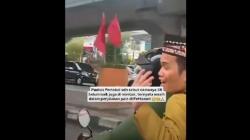 Viral Ustaz Maulana Dibonceng Motor Tak Pakai Helm di Makassar, Pengendara Ditilang Polisi<