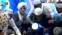 Terekam Video Detik-Detik Pimpinan Ponpes Al-Ihsan Pandeglang Meninggal usai Ucap Hamdalah<