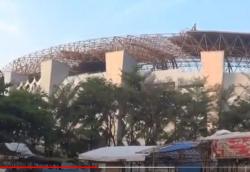 Tribun Stadion Wibawa Mukti Nyaris Ambruk Diterjang Angin Puting Beliung