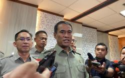 Amran bakal Tindak Tegas Pengusaha Nakal yang Jual Bahan Pokok di Atas HET