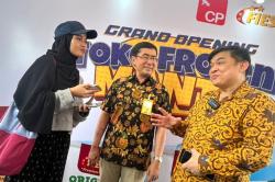 Para Pensiunan Jalani Bisnis Makanan Beku