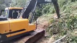 Hujan Deras Guyur Madina, Tanah Longsor dan Jalinsum Tergerus Banjir<