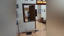 Diserang Sekelompok Orang, Polsek Pangkalan Lampam Hancur Berantakan<
