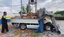 Kecelakaan Maut Mobil Pikap Tabrak Truk di Tol Gempol-Pasuruan, 3 Orang Tewas