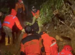 Banjir-Longsor Terjang Temanggung, 1 Tewas Tertimbun 14 Warga Terdampak<