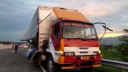 Ini Alasan Polisi Tetapkan Sopir Truk Tersangka Kecelakaan Bus di Tol Malang<