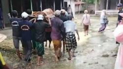 Petani di Sampang Tewas Tersambar Petir di Sawah, Istri Panik Lihat Suaminya Tersungkur<