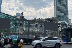 Viral TikTokers Diusir Satpol PP saat Lagi Live Streaming di Bundaran HI