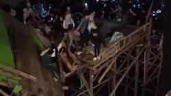 Kafe di Lampung Ambruk, Pengunjung Berjatuhan
