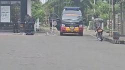 Tim Jibom Brimob Polda Jatim Amankan Koper Misterius di SPBU Sidoarjo, Isinya Mengejutkan<