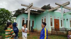 Angin Puting Beliung Terjang Subang, 59 Rumah Warga Rusak<