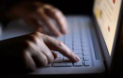 Survei APJII: Pengguna Internet RI Capai 235 Juta Orang, Melonjak Dibanding Tahun Lalu