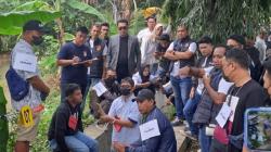 Rekonstruksi Penganiayaan Darso, Tangan AKP Hariyadi Diborgol Tali Plastik<