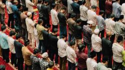 Niat Shalat Tarawih 20 Rakaat dan Witir, Lengkap Tata Cara dan Keutamaannya
