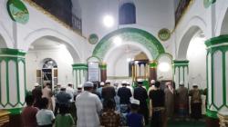 Keunikan Tarawih di Masjid Raya Qurra Wal Hufazh Madina, Khatamkan 1 Juz Alquran Semalam<