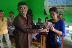 Wow! Desa Ini Bagikan THR Rp457,8 Juta untuk Seluruh Warga, Ini Sumber Uangnya<