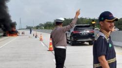 Mobil Pajero Terbakar di Tol Pekanbaru Bangkinang, Api Berasal dari Kap Mesin