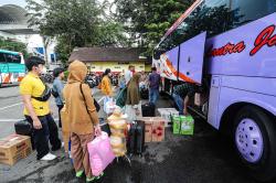 1.458 Pemudik Berangkat dari Terminal Kampung Rambutan pada H-4 Lebaran 