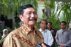 Luhut Bertemu Jokowi 1 Jam di Solo, Bahas Ekonomi hingga Pemerintahan Prabowo<