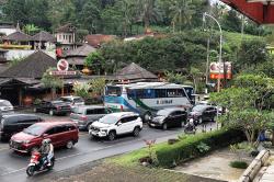 49.600 Kendaraan Melintas di Jalur Gentong, Lalu Lintas Arah Bandung Padat
