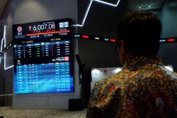 373 Saham Melemah, IHSG Hari Ini Ditutup Terkoreksi ke 6.915