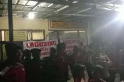 Polisi Lepaskan Maling yang Ditangkap Warga, Polsek Cikedung Langsung Digeruduk Massa<