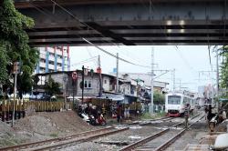 74 Jalur Perlintasan Kereta Api Tanpa Palang Pintu Bakal Ditutup