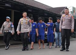Rumah Produksi Tembakau Sintesis di Padasuka Cimahi Digerebek, 3 Orang Ditangkap