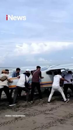 Kronologi Pesawat Mendarat Darurat di Pantai Pangandaran
